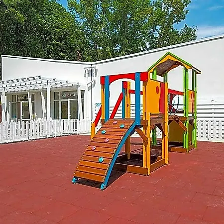 Forest Szálloda