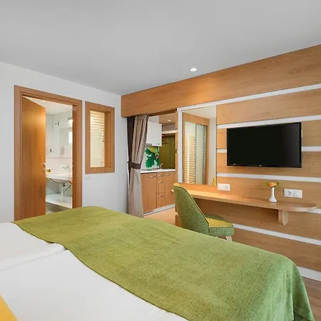 Forest Hotel 4*