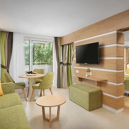 форест бийч 4*